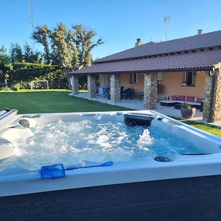 Villa Pancorbo Velayos Eksteriør billede