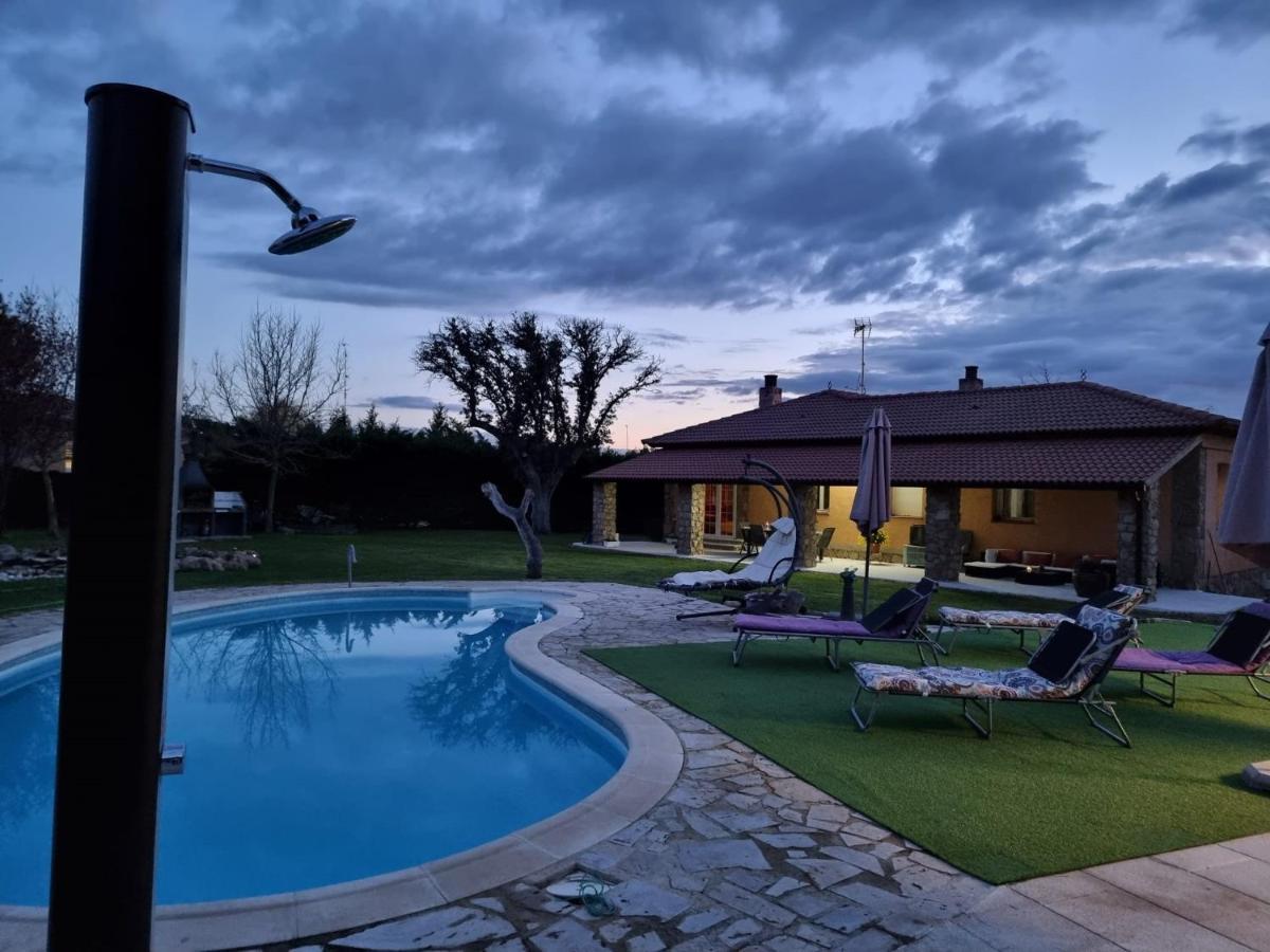 Villa Pancorbo Velayos Eksteriør billede