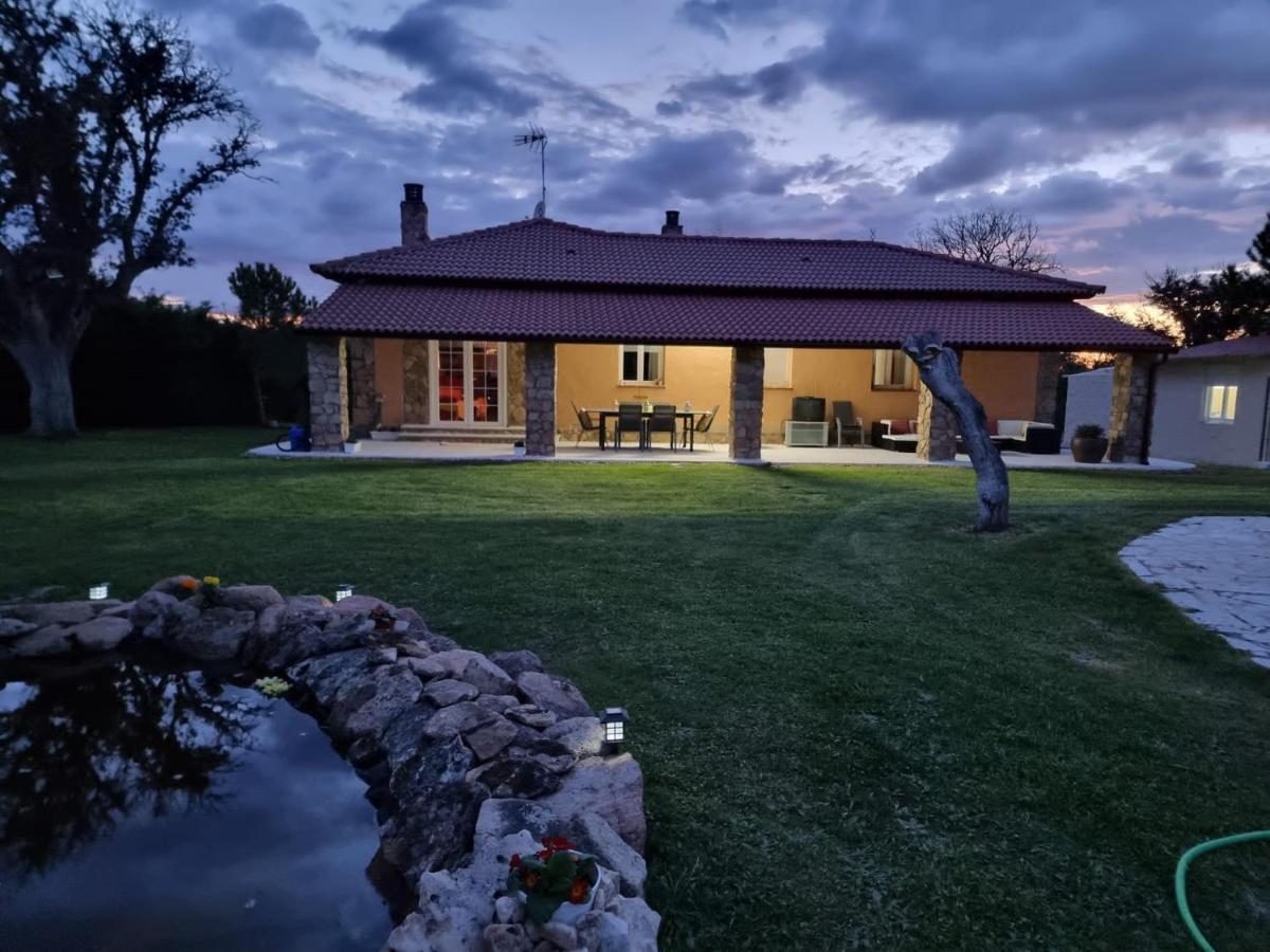 Villa Pancorbo Velayos Eksteriør billede