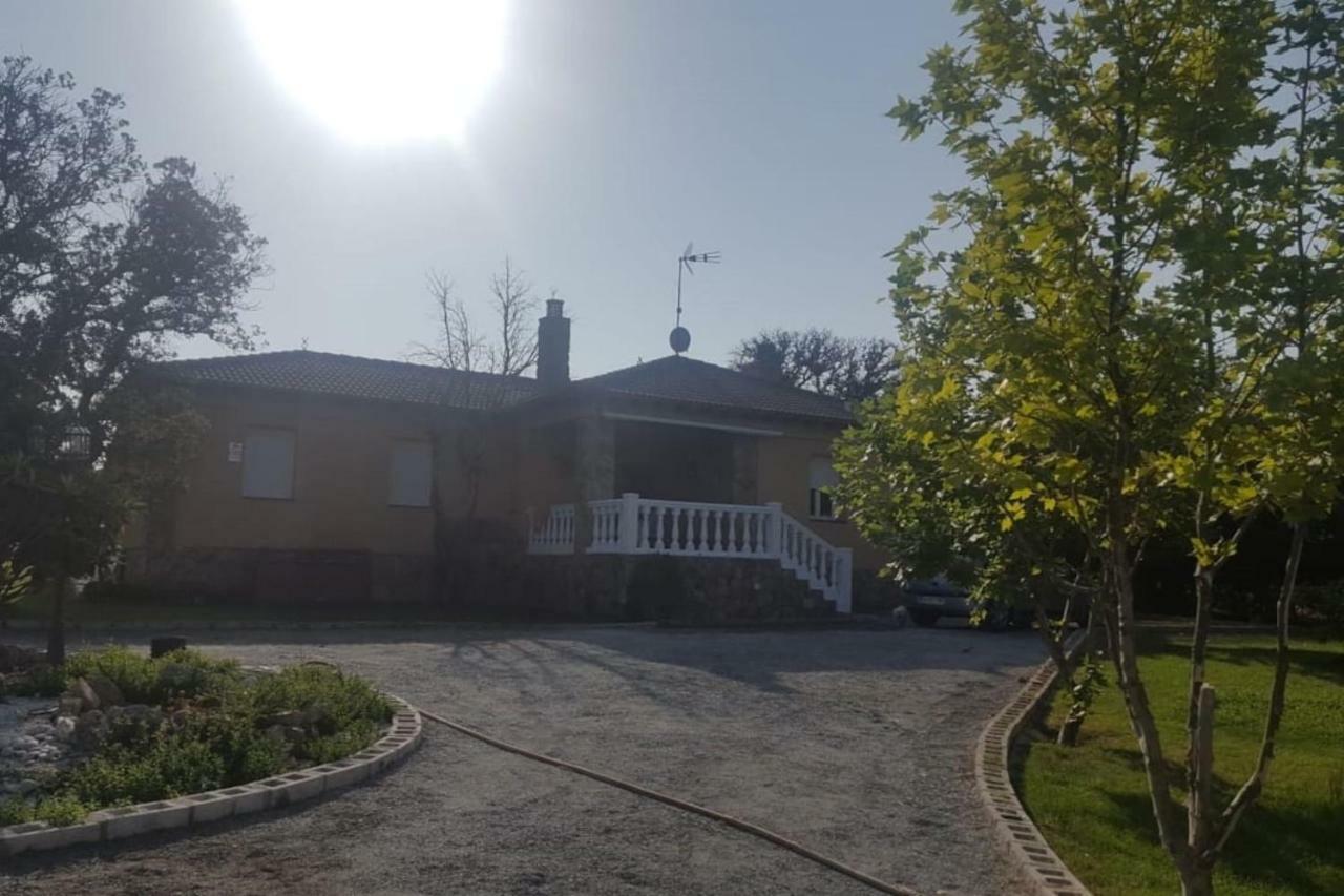 Villa Pancorbo Velayos Eksteriør billede